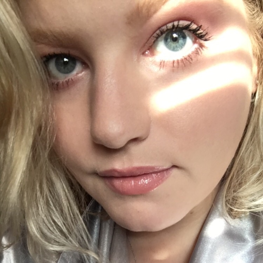 Meet your Posher, Versa